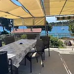 Geraeumige Lory Mit Meerblick By Interhome